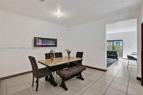 408 NE 212th Ter, Miami FL - photo 7 of 54