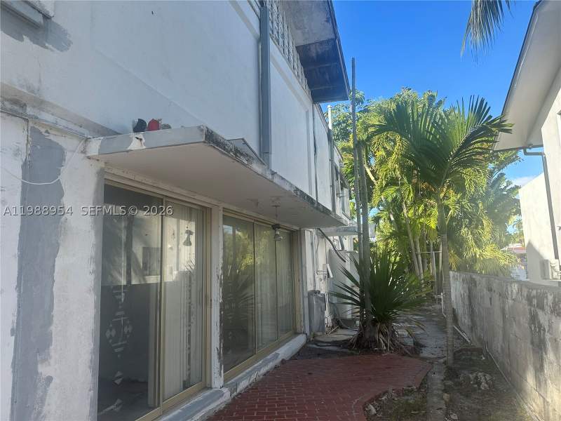 4 bedroom SingleFamilyResidence at 1977 NE 119th Rd, San Souci Estates, North Miami — photo 2