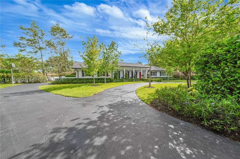 4 bedroom SingleFamilyResidence at 10705 SW 128th Ter, Thousand Pines, Miami — photo 2