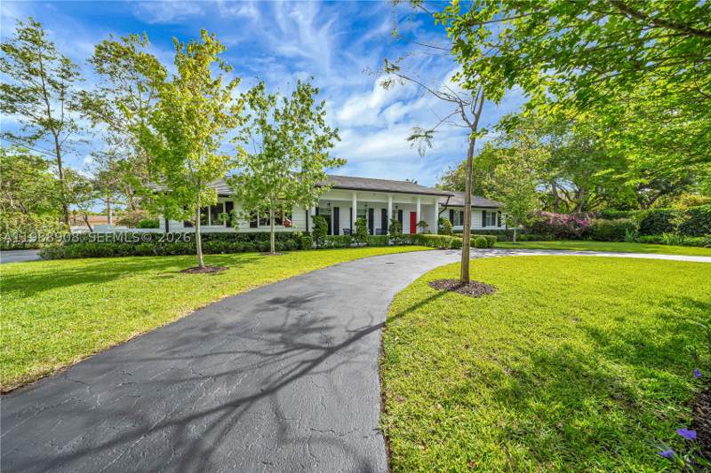 4 bedroom SingleFamilyResidence at 10705 SW 128th Ter, Thousand Pines, Miami — photo 3