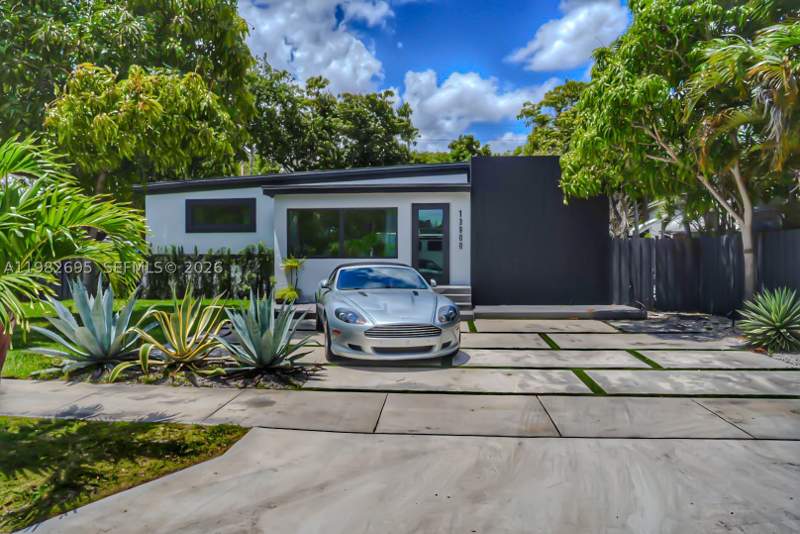 4 bedroom SingleFamilyResidence at 13900 NE 16th Ct, Archwood-Amd Plat, North Miami — photo 2