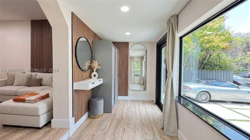 4 bedroom SingleFamilyResidence at 13900 NE 16th Ct, Archwood-Amd Plat, North Miami — photo 3