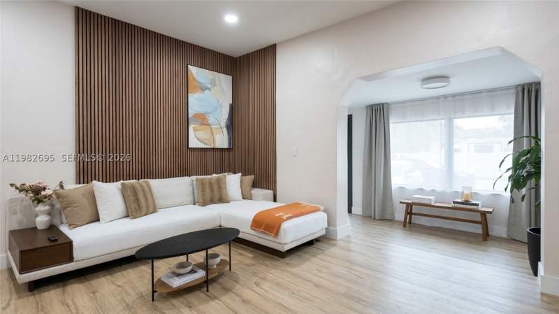 4 bedroom SingleFamilyResidence at 13900 NE 16th Ct, Archwood-Amd Plat, North Miami — photo 4
