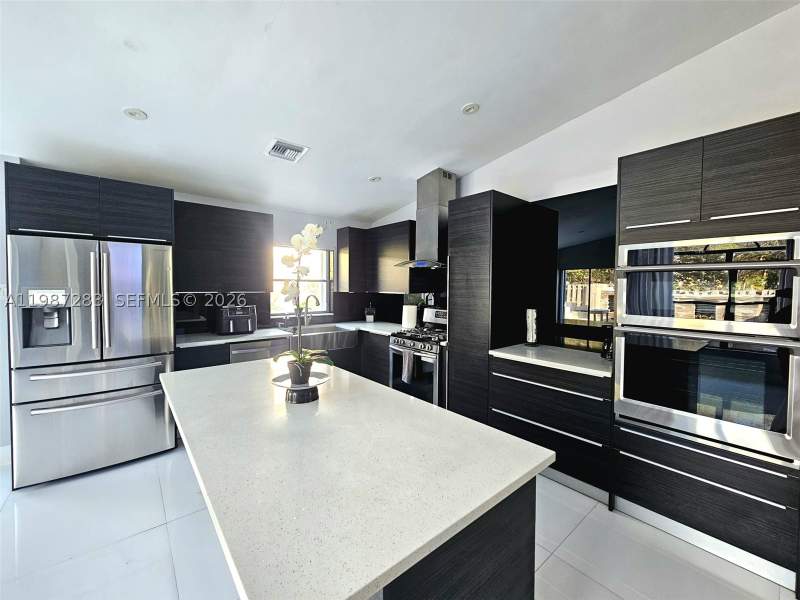 3 bedroom SingleFamilyResidence at 8003 SW 158th Pl, Parcel G At Lago Mar, Miami — photo 5