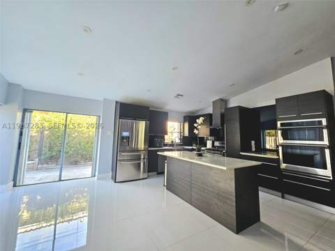 8003 SW 158th Pl, Miami FL - photo 9 of 20