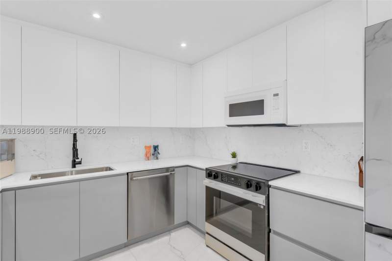 4 bedroom Condominium at 20441 NE 30th Ave 424-9, Villa Dorada Condo No 2, Aventura — photo 3