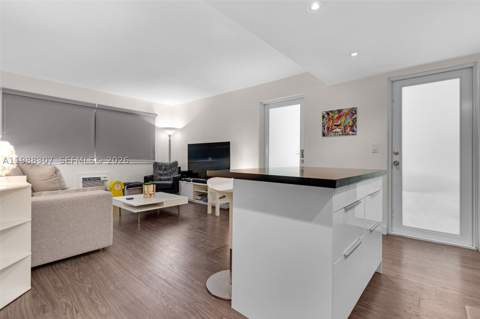 1117 Meridian Ave 5-1117, Miami Beach FL - photo 12 of 41