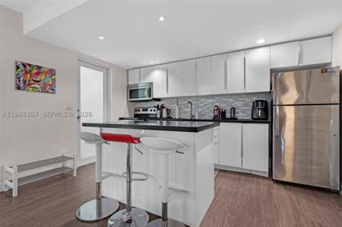1117 Meridian Ave 5-1117, Miami Beach FL - photo 13 of 41