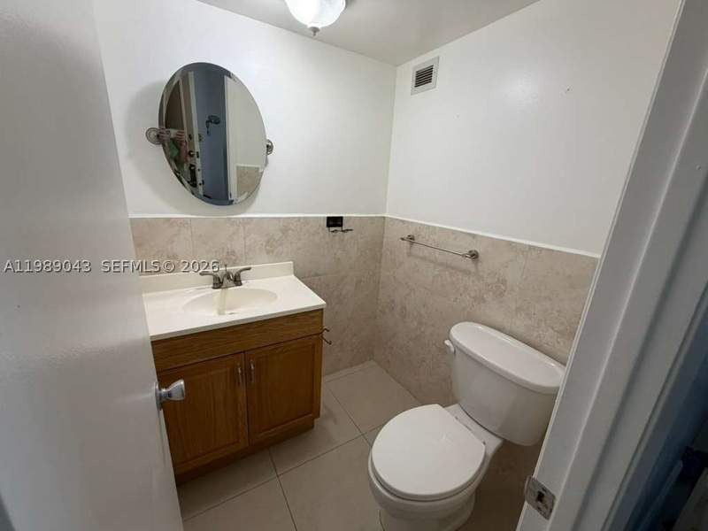 1 bedroom Condominium at 2750 NE 183rd St 1201, Commodore Plaza Condo, Aventura — photo 5