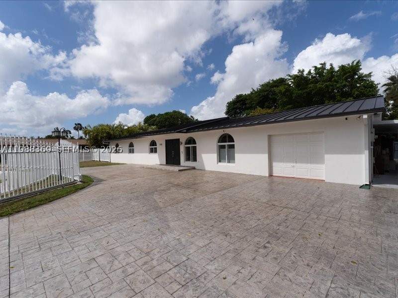 5 bedroom SingleFamilyResidence at 3345 SW 109th Ct, Nunez Sub, Miami — photo 2