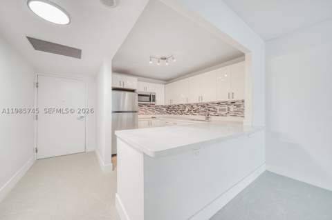 2301 Collins Ave 311, Miami Beach FL - photo 15 of 33