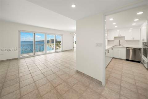 11111 Biscayne Blvd 19D, Miami FL - photo 6 of 19