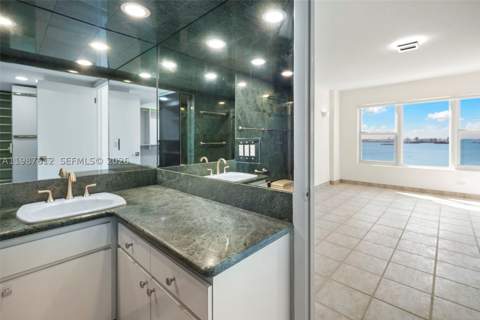 11111 Biscayne Blvd 19D, Miami FL - photo 9 of 19
