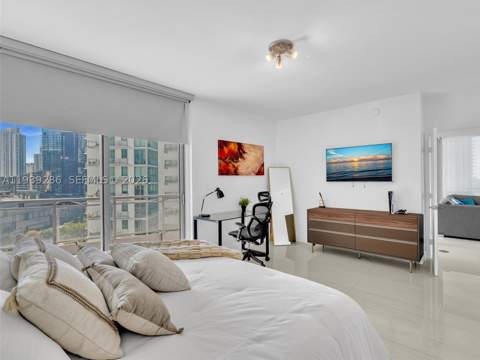 90 SW 3rd St 2013, Miami FL - photo 17 of 44