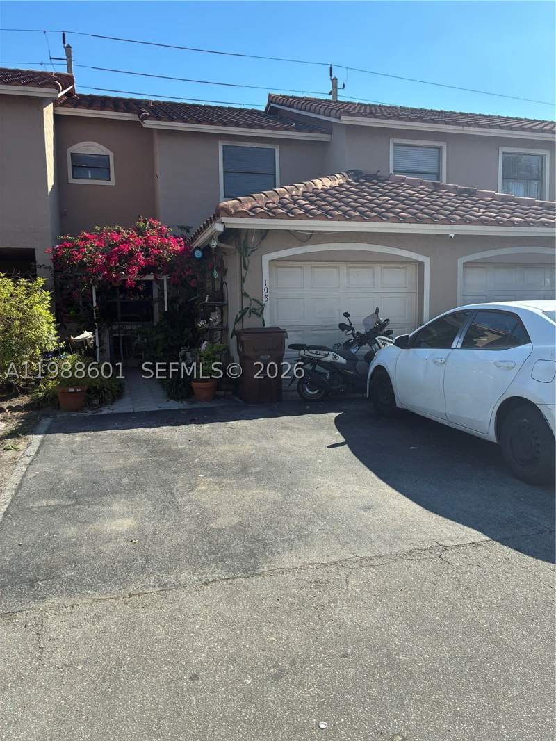 3 bedroom Condominium at 2530 W 60th Pl 103-17, Lago Grande Condo Six-B, Hialeah — photo 2