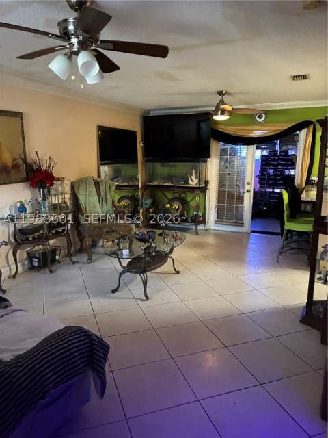 2530 W 60th Pl 103-17, Hialeah FL - photo 6 of 8