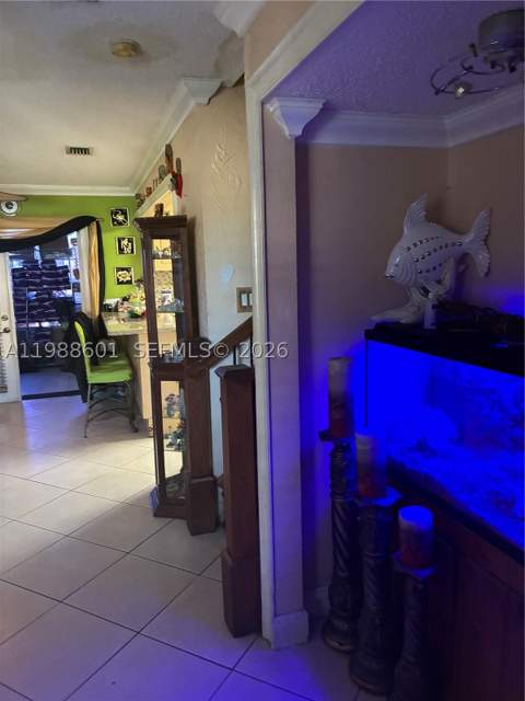 2530 W 60th Pl 103-17, Hialeah FL - photo 7 of 8