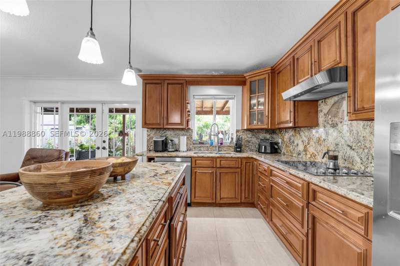 4 bedroom SingleFamilyResidence at 10021 SW 145th Pl, Sugarwood II Sec 1, Miami — photo 5