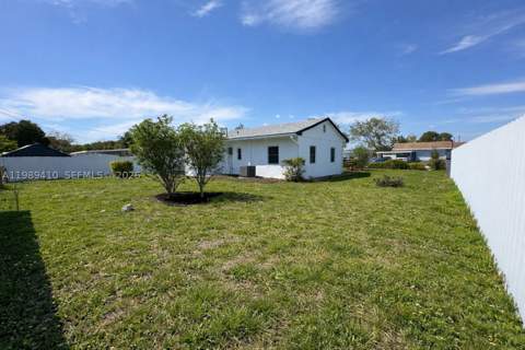 2450 NW 157th St Rd, Miami Gardens FL - photo 19 of 24