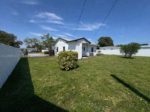 2450 NW 157th St Rd, Miami Gardens FL - photo 21 of 24