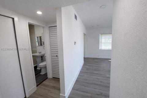 2450 NW 157th St Rd, Miami Gardens FL - photo 8 of 24