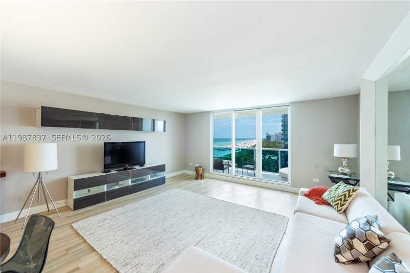 2 bedroom Condominium at 2301 Collins Ave 1009, Roney Palace Condo, Miami Beach — photo 4