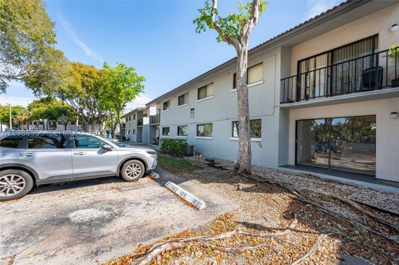 2 bedroom Condominium at 7095 NW 179th St 110, Villa Bellini Condo, Hialeah — photo 5