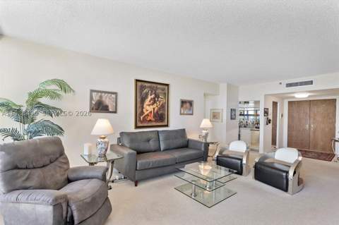 20281 E Country Cub Drive 1712, Aventura FL - photo 13 of 47