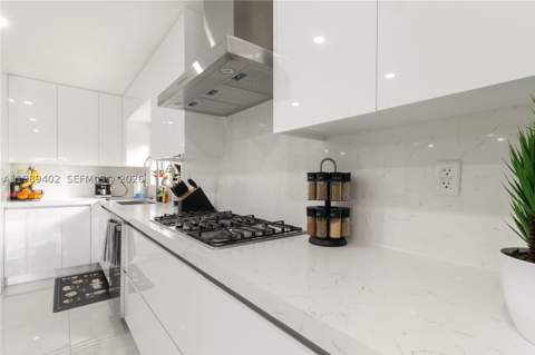 14052 SW 167th Ter, Miami FL - photo 12 of 33