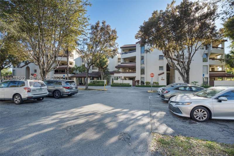 2 bedroom Condominium at 9040 SW 125th Ave D408, Kenland Bend South Condo, Miami — photo 2
