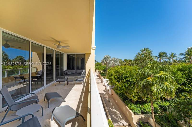 3 bedroom Condominium at 430 Grand Bay Dr 307, Grand Bay Tower Condo, Key Biscayne — photo 2