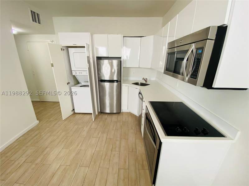 2 bedroom Condominium at 1611 Meridian Ave 305, Emily Condo, Miami Beach — photo 3