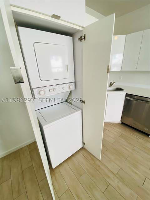 1611 Meridian Ave 305, Miami Beach FL - photo 6 of 17