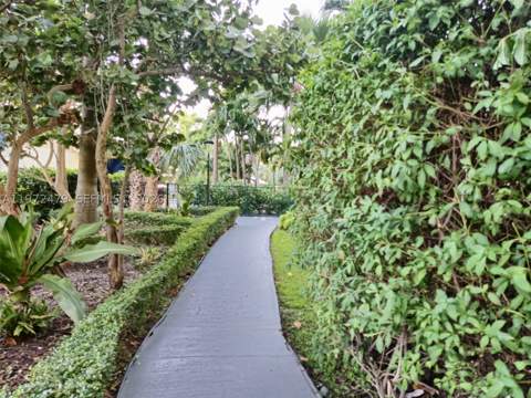 4550 NW 9th St 704E, Miami FL - photo 12 of 22