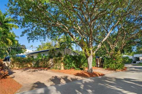 269 Cranwood Dr, Key Biscayne FL - photo 20 of 100