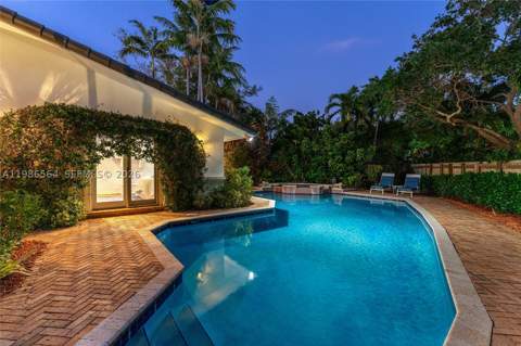 269 Cranwood Dr, Key Biscayne FL - photo 8 of 100