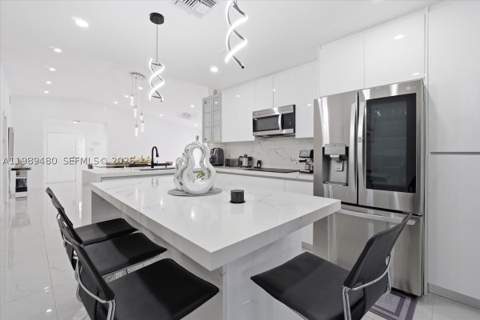 2570 SE 7th Pl, Homestead FL - photo 14 of 49
