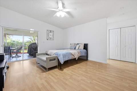 2570 SE 7th Pl, Homestead FL - photo 18 of 49