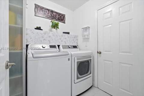 2570 SE 7th Pl, Homestead FL - photo 22 of 49