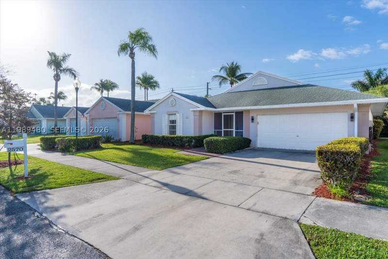 2 bedroom SingleFamilyResidence at 2570 SE 7th Pl, Keys-Gate No 1, Homestead — photo 3