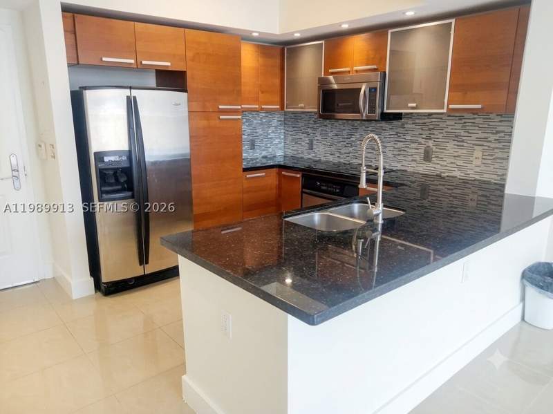 1 bedroom Condominium at 2030 S Douglas Rd 414, The Minorca Condo, Coral Gables — photo 3