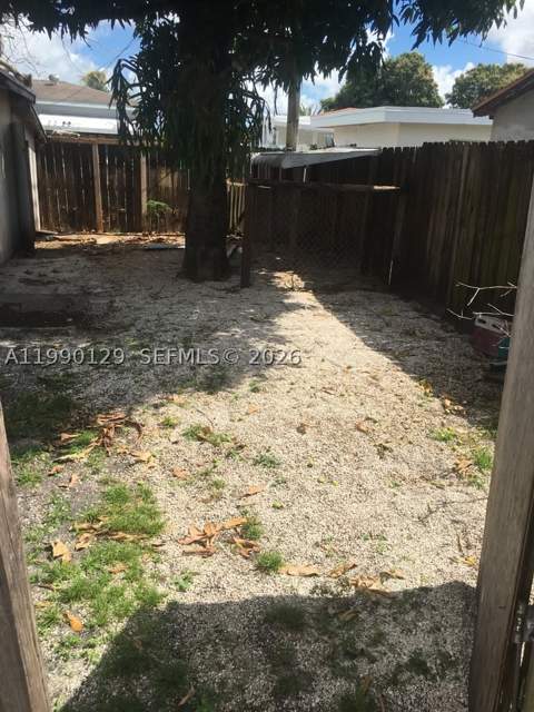 625 E 8th Ct, Hialeah FL - photo 15 of 18