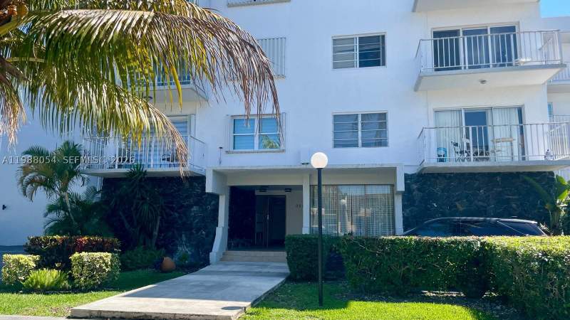 2 bedroom Condominium at 3944 NE 167th St 106, La Mar Breeze Water Views, North Miami Beach — photo 3
