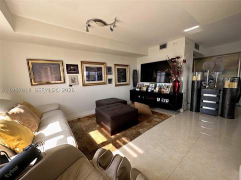 1000 Quayside Ter 1101, Miami FL - photo 10 of 36