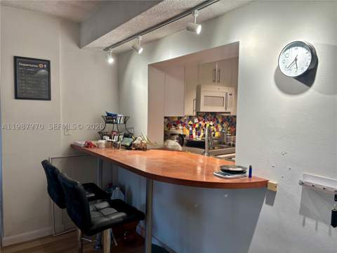 3660 NE 166th St 415, North Miami Beach FL - photo 9 of 32