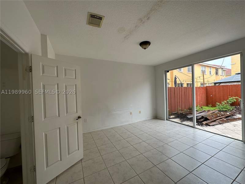 3 bedroom Townhouse at 16602 SW 78th Ter, Kendalland, Miami — photo 2