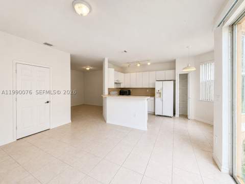 16649 SW 80th Ter, Miami FL - photo 6 of 23