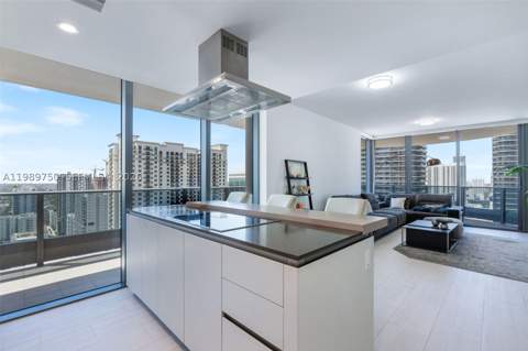 1000 Brickell Plz 2812, Miami FL - photo 13 of 38