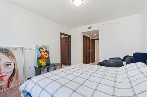 1000 Brickell Plz 2812, Miami FL - photo 16 of 38