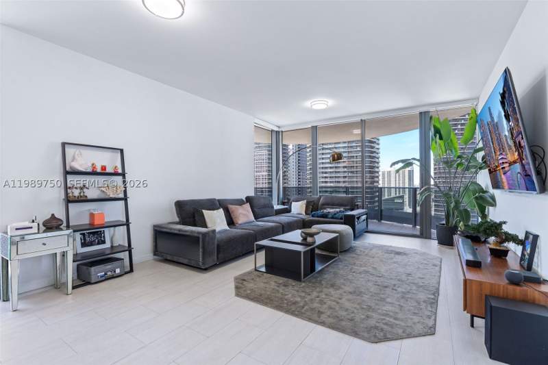 2 bedroom Condominium at 1000 Brickell Plz 2812, Brickell Flatiron Condo, Miami — photo 3